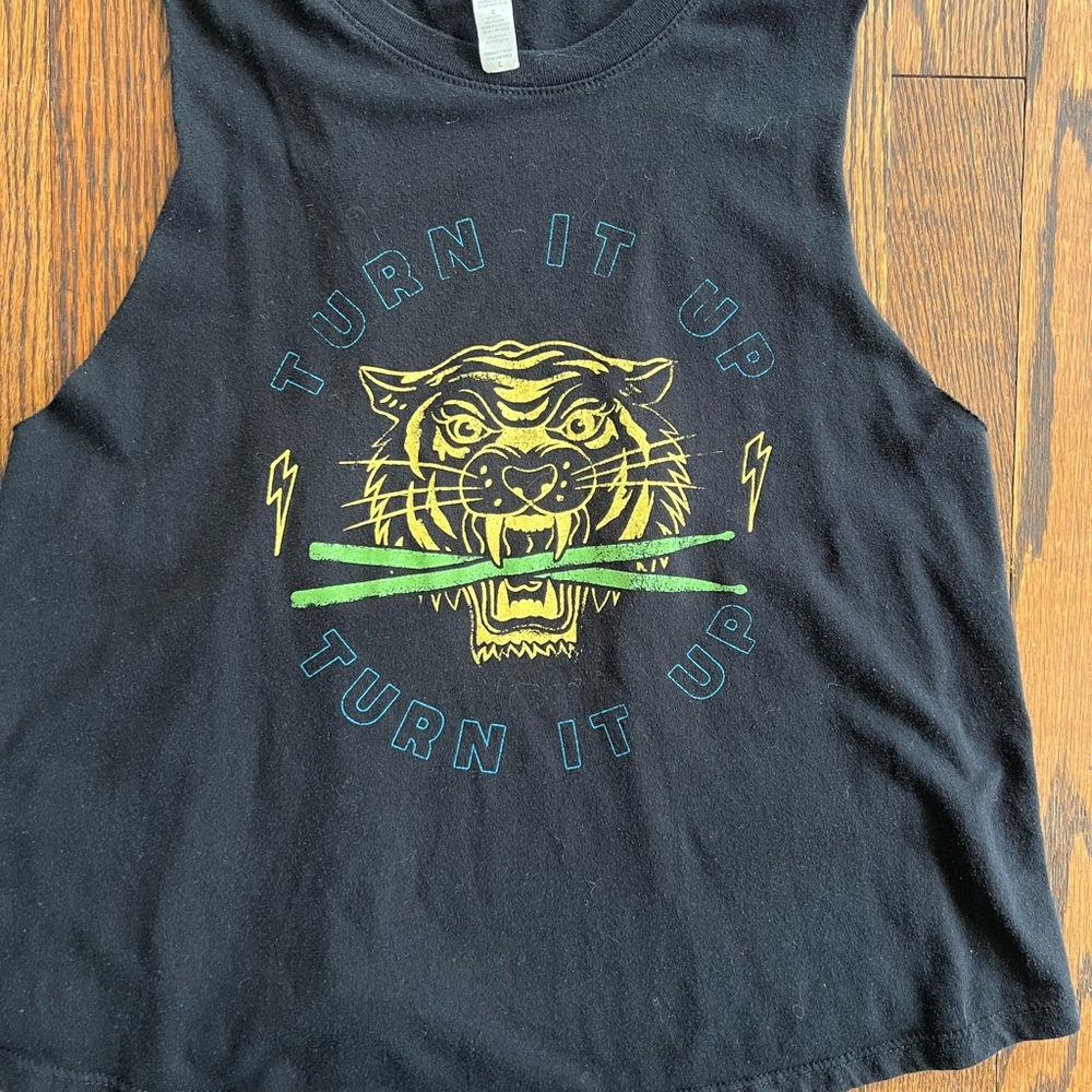 Pound tiger logo cropped  tank